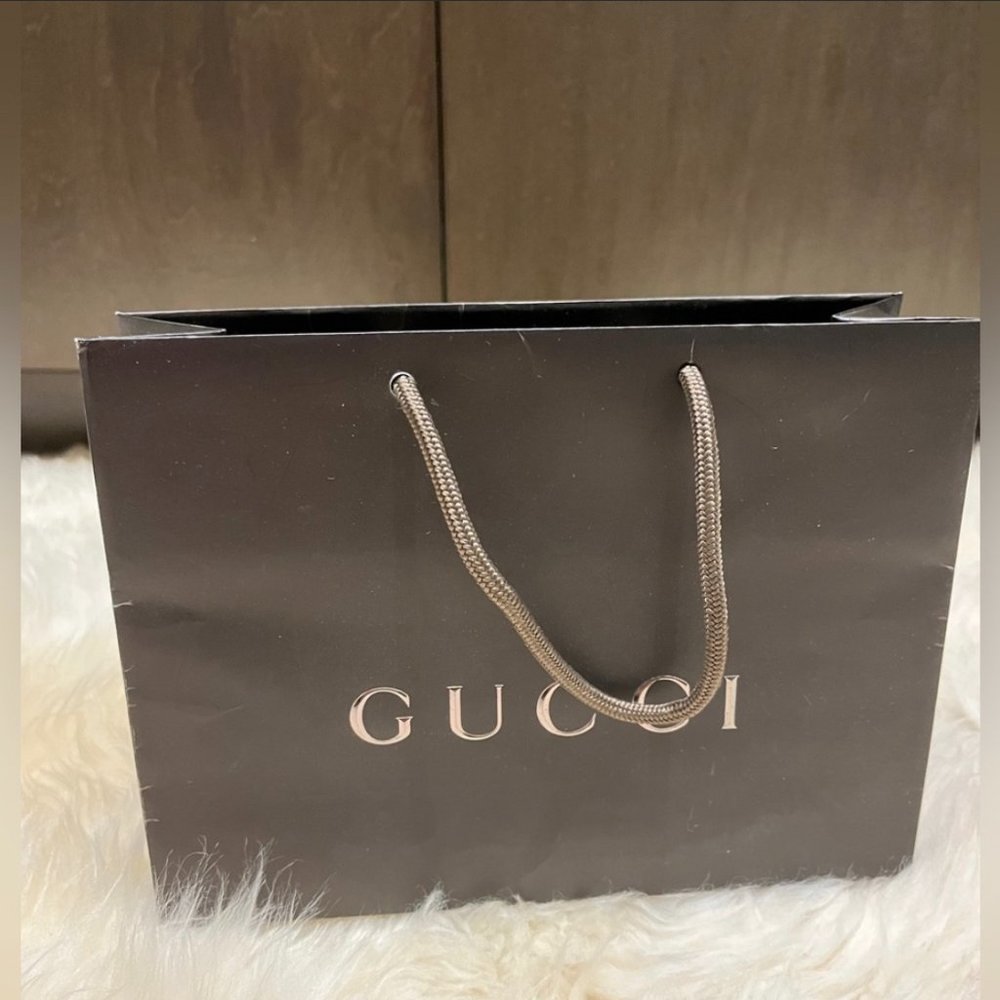 Gucci paper shopping bag Authentic